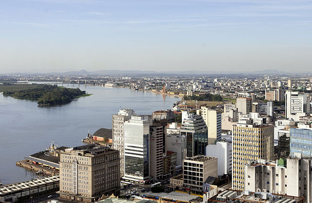 愉港市區一景(圖片來源:Por Editorial J - Flickr: Vistas de Porto Alegre, CC BY-SA 2.0)